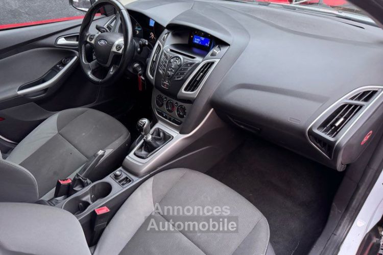 Ford Focus III 1.6 TDCI 115CV année 08-2012 219.000KM Certifié Garantie 3 Mois a 4390euro - <small></small> 4.390 € <small>TTC</small> - #3