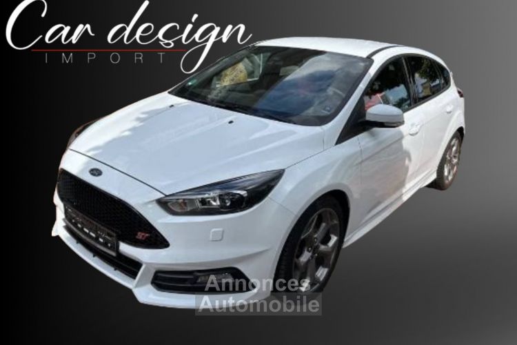 Ford Focus III (2) 2.0 ECOBOOST 250 S&S ST 5P - <small></small> 22.900 € <small>TTC</small> - #1