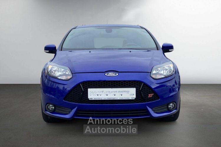 Ford Focus III (2) 2.0 ECOBOOST 250 ST - <small></small> 17.850 € <small>TTC</small> - #2