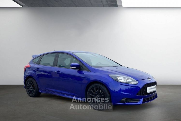 Ford Focus III (2) 2.0 ECOBOOST 250 ST - <small></small> 17.850 € <small>TTC</small> - #3