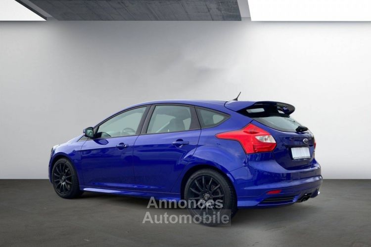 Ford Focus III (2) 2.0 ECOBOOST 250 ST - <small></small> 17.850 € <small>TTC</small> - #5