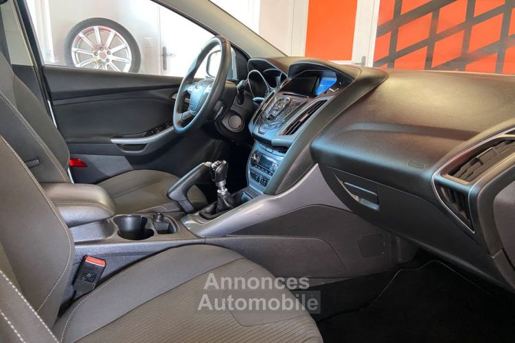 Ford Focus III HATCHBACK 1.0 SCTI 12V ECOBOOST 125 cv garantie 12 mois - <small></small> 5.990 € <small>TTC</small> - #4