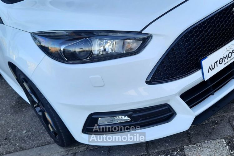 Ford Focus III ST 2.0 Phase 2 Ecoboost 250CH - <small></small> 19.990 € <small>TTC</small> - #24