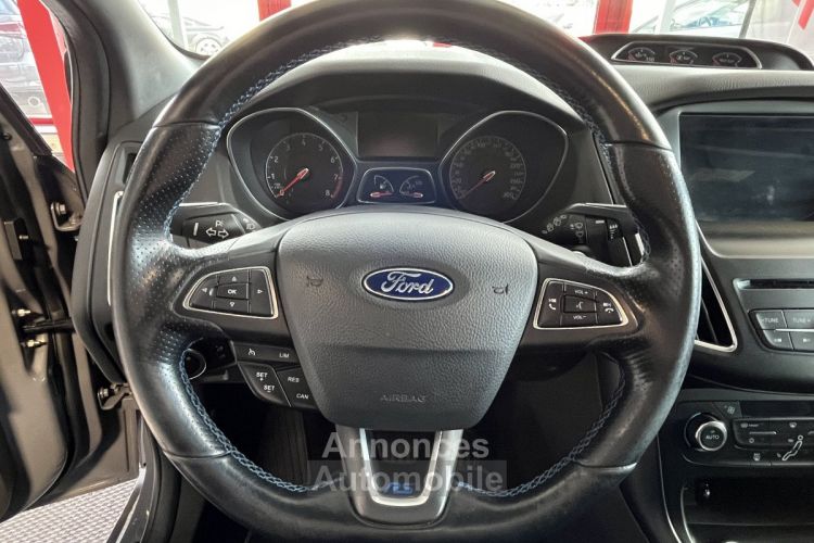 Ford Focus RS 2,3 350 4X4 GPS CAMERA HIFI SONY SIEGES RECARO REGULATEUR LIMITEUR KEYLESS BI-XENON BREMBO  - <small></small> 36.990 € <small>TTC</small> - #17