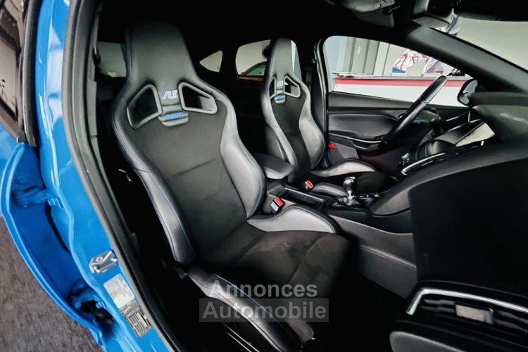 Ford Focus RS 2,3 350 4X4 GPS CAMERA SYNC RECARO PACK HIVER KEYLESS FEUX BI-XENON JANTES 19 FORGÉES EXCE - <small></small> 33.990 € <small>TTC</small> - #6