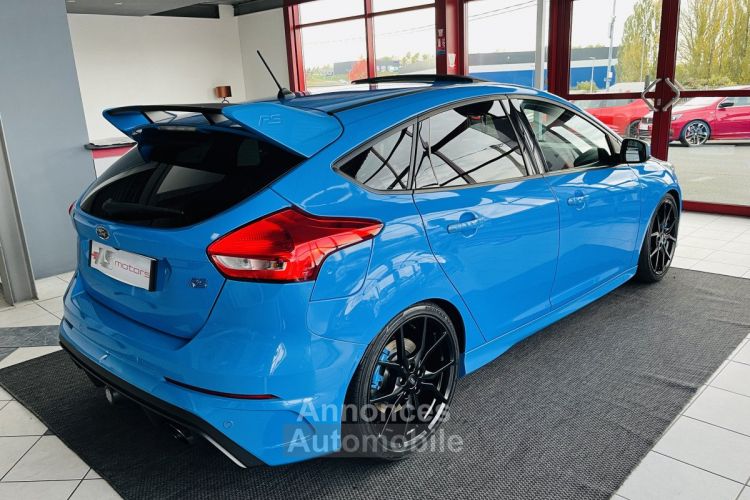 Ford Focus RS 2,3 350 4X4 TOIT OUVRANT GPS CAMERA HIFI SONY PACK HIVER JANTES FORGÉES CARPLAY REGULATEUR - <small></small> 38.990 € <small>TTC</small> - #2