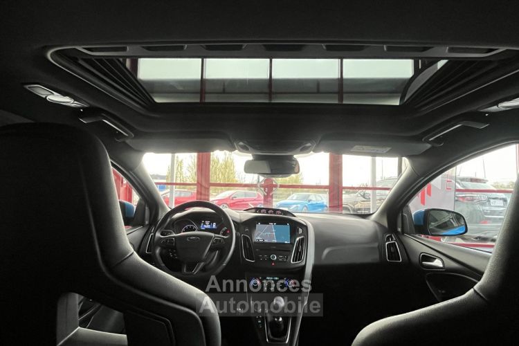 Ford Focus RS 2,3 350 4X4 TOIT OUVRANT GPS CAMERA HIFI SONY PACK HIVER JANTES FORGÉES CARPLAY REGULATEUR - <small></small> 38.990 € <small>TTC</small> - #8