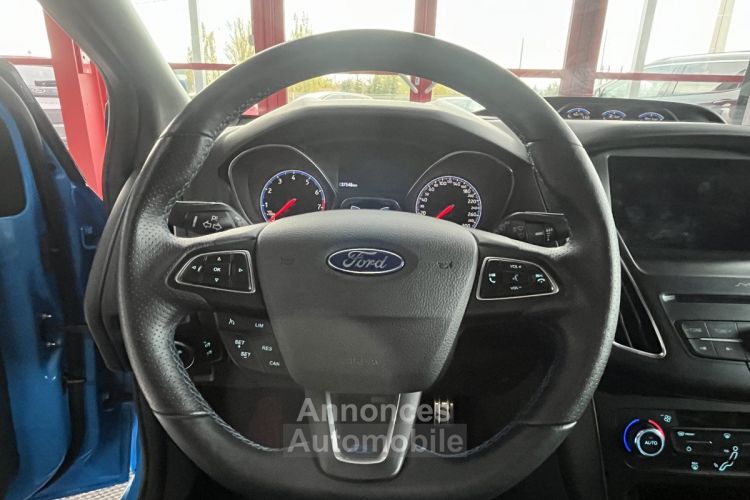 Ford Focus RS 2,3 350 4X4 TOIT OUVRANT GPS CAMERA HIFI SONY PACK HIVER JANTES FORGÉES CARPLAY REGULATEUR - <small></small> 38.990 € <small>TTC</small> - #19