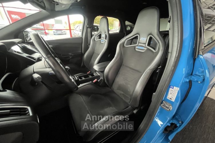 Ford Focus RS 2,3 350 AWD GPS APPLE CAR PLAY PARK PILOT HIFI SONY RECARO REGULATEUR LIMITEUR KEYLESS FEUX - <small></small> 34.990 € <small>TTC</small> - #5