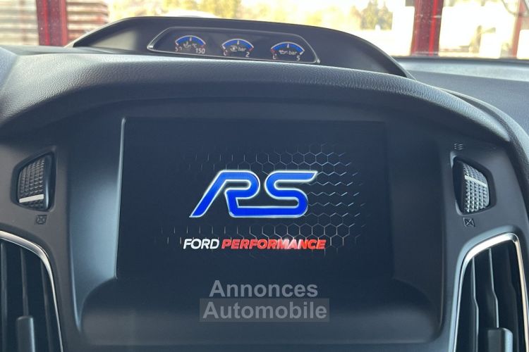 Ford Focus RS 2,3 350 AWD GPS HIFI SONY APPLE CARPLAY REGULATEUR LIMITEUR FEUX BI-XENON KEYLESS ECHAPPEME - <small></small> 33.990 € <small>TTC</small> - #19