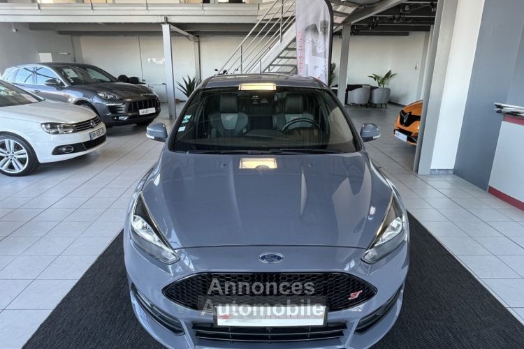 Ford Focus ST 2,0 250 PACK PERFORMANCE APPLE CARPLAY GPS PARK PILOT PACK HIVER RECARO KEYLESS HIFI SONY B - <small></small> 19.990 € <small>TTC</small> - #22