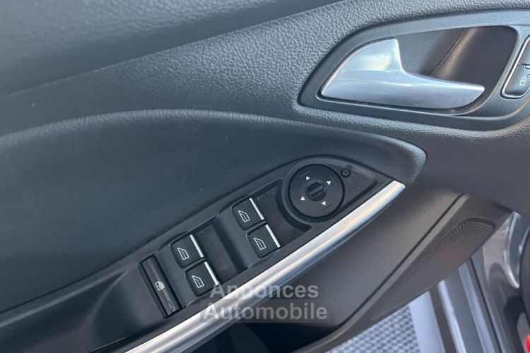 Ford Focus ST 2,0 250 PACK PERFORMANCE APPLE CARPLAY GPS PARK PILOT PACK HIVER RECARO KEYLESS HIFI SONY B - <small></small> 19.990 € <small>TTC</small> - #26