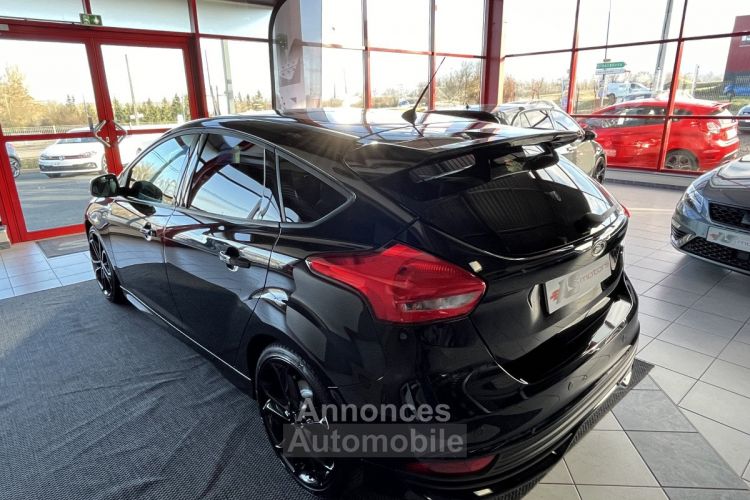 Ford Focus ST 2,0 250 PACK PERFORMANCE GPS SONY RECARO PACK HIVER BLUETOOTH BI-XENON FULL BLACK EXCELLENT - <small></small> 21.990 € <small>TTC</small> - #23