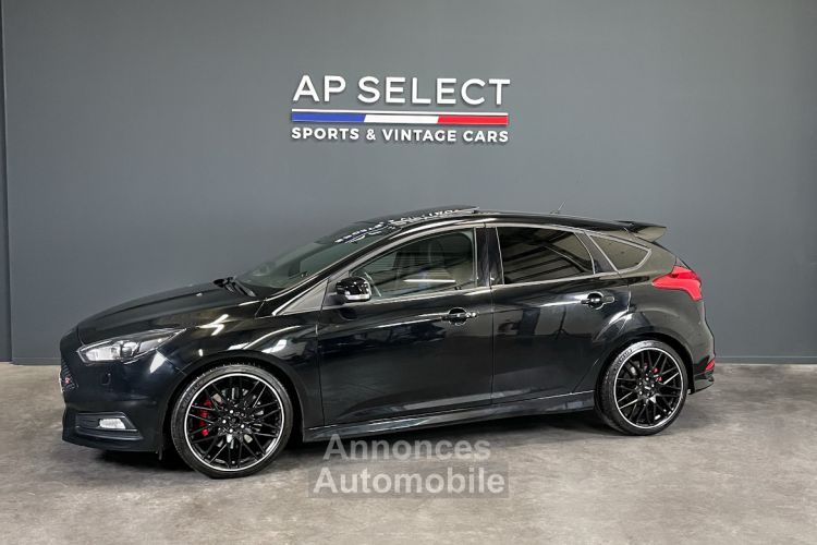 Ford Focus ST 2.0 250ch PANO, CAM, RECARO - <small></small> 19.990 € <small>TTC</small> - #2