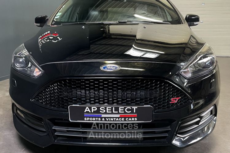 Ford Focus ST 2.0 250ch PANO, CAM, RECARO - <small></small> 20.990 € <small>TTC</small> - #3