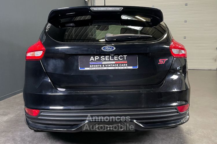 Ford Focus ST 2.0 250ch PANO, CAM, RECARO - <small></small> 20.990 € <small>TTC</small> - #14