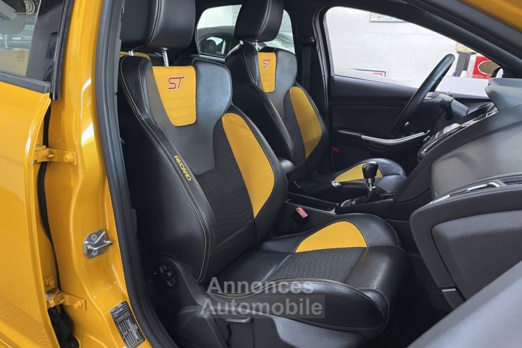 Ford Focus ST 2.0 ECOBOOST 250ch - <small></small> 19.980 € <small>TTC</small> - #15