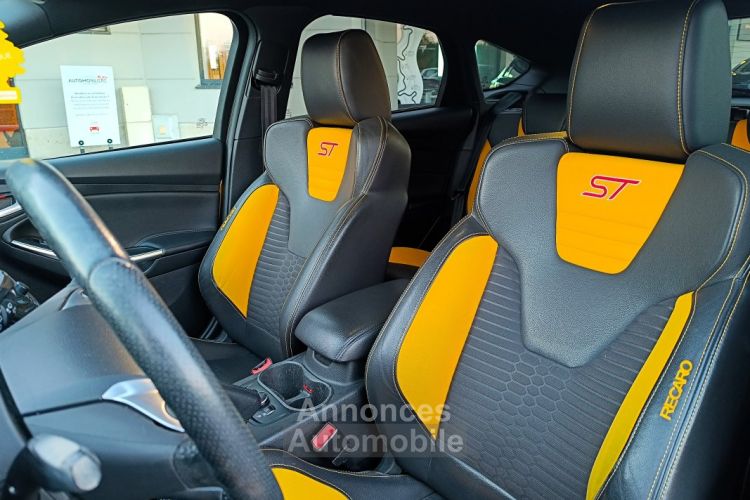 Ford Focus ST 2.0 SCTi ECOBOOST 250 CV RECARO 16V - <small></small> 15.990 € <small>TTC</small> - #9