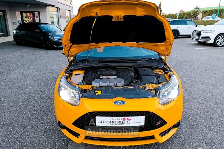 Ford Focus ST 2.0 SCTi ECOBOOST 250 CV RECARO 16V - <small></small> 15.990 € <small>TTC</small> - #24