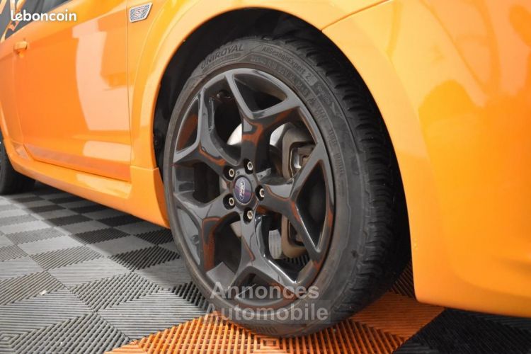 Ford Focus ST 226ch ORANGE FURY PH2 5 CYL RECARO LIGNE RC RACING SUIVI CONCESSION DISTRI NEUVE ... - <small></small> 13.490 € <small>TTC</small> - #17