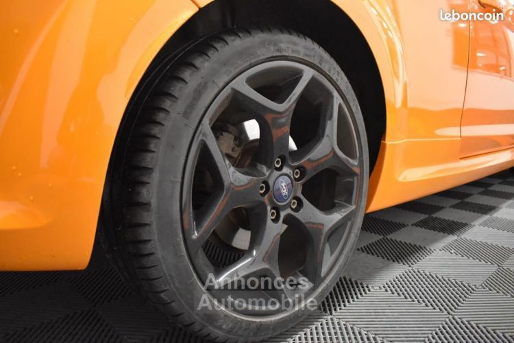 Ford Focus ST 226ch ORANGE FURY PH2 5 CYL RECARO LIGNE RC RACING SUIVI CONCESSION DISTRI NEUVE ... - <small></small> 13.490 € <small>TTC</small> - #18