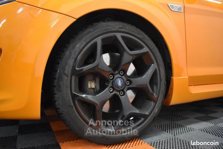 Ford Focus ST 226ch ORANGE FURY PH2 5 CYL RECARO LIGNE RC RACING SUIVI CONCESSION DISTRI NEUVE ... - <small></small> 13.490 € <small>TTC</small> - #20