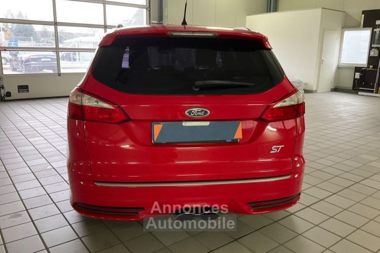 Ford Focus SW ST 2.0 250 CV / 2012 / 121900KM / GPS / XENON / RECARO / 2E MAIN / GTIE 12 MOIS - <small></small> 15.490 € <small>TTC</small> - #4