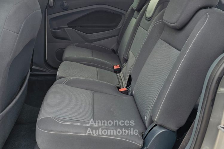 Ford Grand C-MAX 1.6 TDCI 115 FAP Edition 7 Place distribution Neuf très bon état - <small></small> 7.500 € <small>TTC</small> - #13