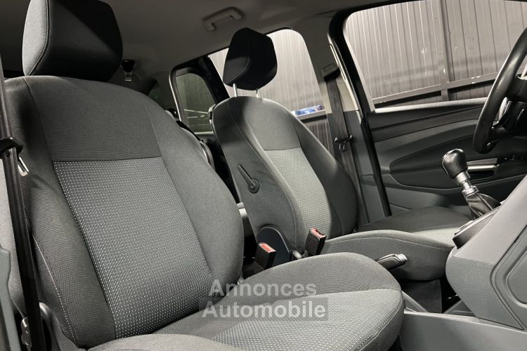 Ford Grand C-MAX II 1.6 TDCI 115 Cv 1ERE MAIN / 7 PLACES 96 900 Kms CRIT AIR 2 - GARANTIE 1 AN - <small></small> 9.970 € <small>TTC</small> - #7