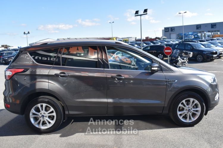 Ford Kuga 1.5 ECOBOOST 150CH STOP&START TITANIUM 4X2 - <small></small> 15.490 € <small>TTC</small> - #4