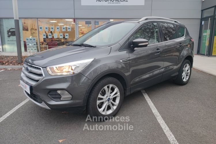 Ford Kuga 1.5 TDCi 120ch Stop&Start Titanium 4x2 - <small></small> 9.990 € <small>TTC</small> - #1