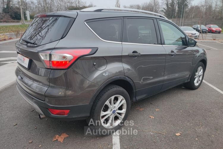 Ford Kuga 1.5 TDCi 120ch Stop&Start Titanium 4x2 - <small></small> 9.990 € <small>TTC</small> - #5