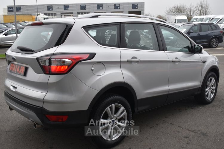 Ford Kuga 1.5 TDCI 120CH STOP&START TITANIUM EURO6 - <small></small> 16.790 € <small>TTC</small> - #2