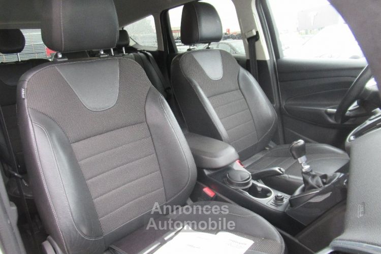 Ford Kuga 2.0 TDCi 115 FAP 4x2 Titanium - <small></small> 7.990 € <small>TTC</small> - #9