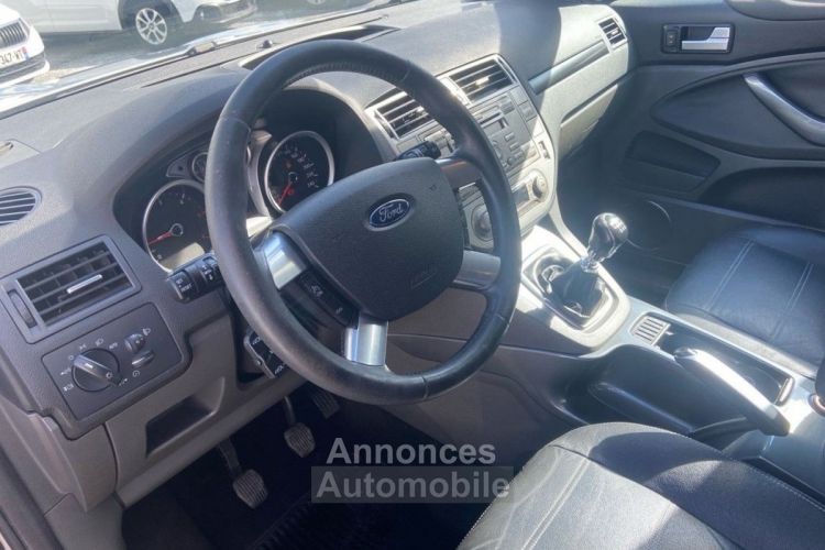 Ford Kuga 2.0 TDCI 136 BV6 4X2 TITANIUM Cuir - <small></small> 10.450 € <small>TTC</small> - #13