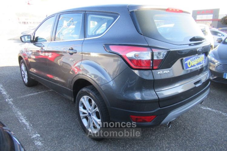 Ford Kuga 2.0 TDCi 150 SetS 4x2 BVM6 Titanium - <small></small> 12.990 € <small>TTC</small> - #6