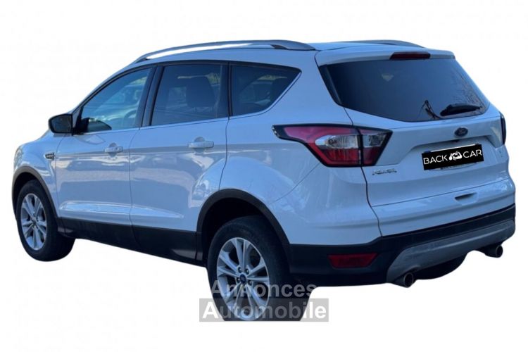 Ford Kuga 2.0 TDCi 150 S&S 4x2 BVM6 Titanium - <small></small> 14.990 € <small>TTC</small> - #2