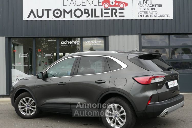 Ford Kuga 2.0 TDCI 150 S&S 4X2 TITANIUM - <small></small> 18.990 € <small>TTC</small> - #3