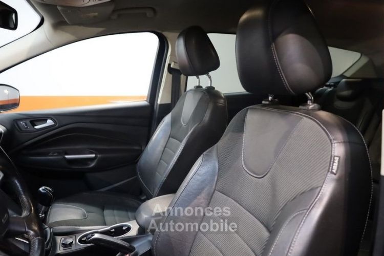 Ford Kuga 2.0 TDCI 150CH TITANIUM 4X4 - <small></small> 11.990 € <small>TTC</small> - #14