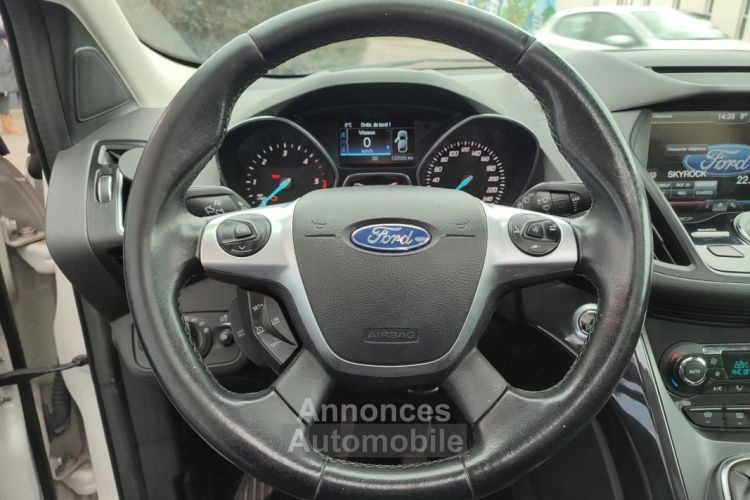 Ford Kuga 2.0 TDCi 150ch Titanium 4x4 - <small></small> 13.990 € <small>TTC</small> - #18