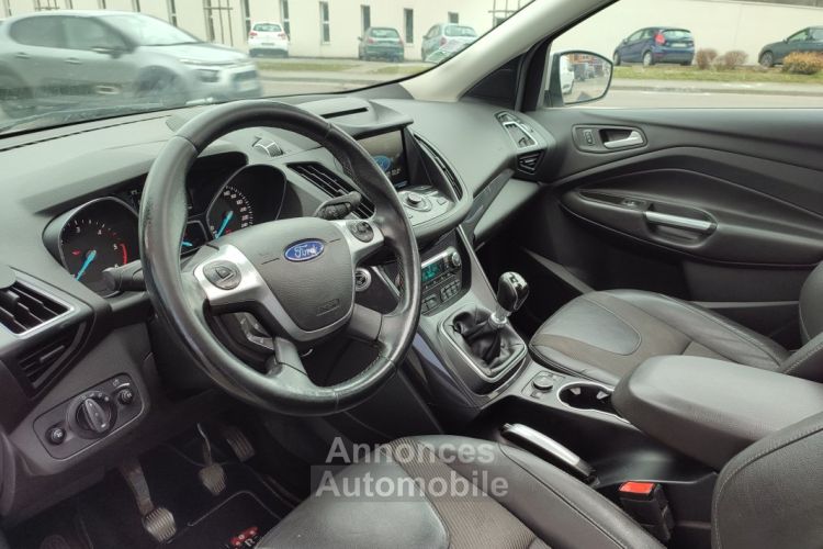 Ford Kuga 2.0 TDCi 150ch Titanium 4x4 - <small></small> 13.990 € <small>TTC</small> - #20