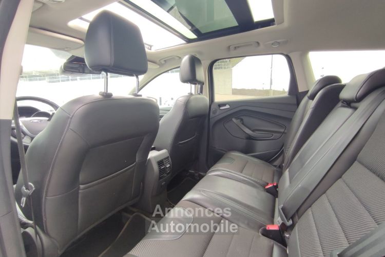 Ford Kuga 2.0 TDCi 150ch Titanium 4x4 - <small></small> 13.990 € <small>TTC</small> - #31