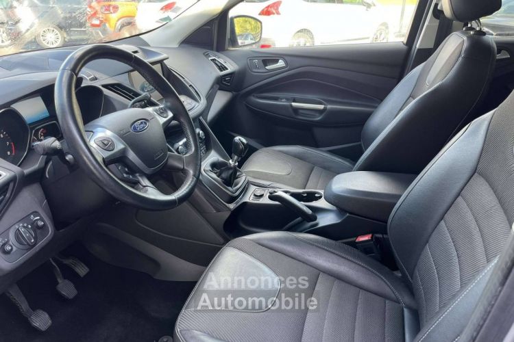 Ford Kuga II 1.5 EcoBoost 150ch Stop&Start Titanium 4x2 - <small></small> 12.990 € <small>TTC</small> - #5