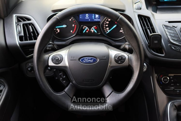 Ford Kuga II 2.0 TDCI 140 4x2 Trend BVM6 (Attelage,Radars Ar,Clim Auto) - <small></small> 9.990 € <small>TTC</small> - #11