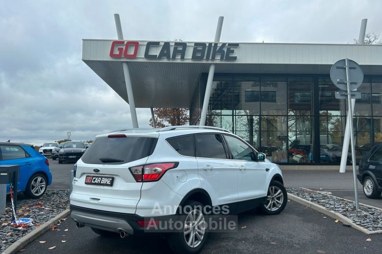 Ford Kuga TDCI 150 ch Garantie 6 ans GPS Attelage Sièges Chauffants 17 pouces Entretien exclusif 315-mois - <small></small> 17.888 € <small>TTC</small> - #2