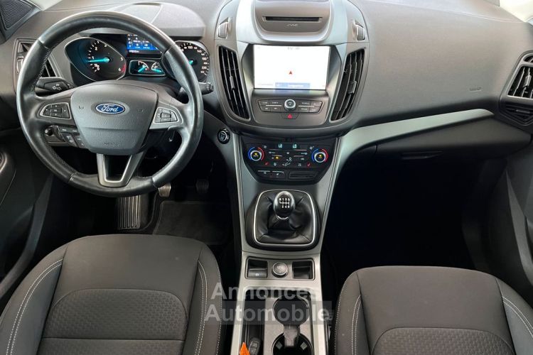 Ford Kuga TDCI 150 ch Garantie 6 ans GPS Attelage Sièges Chauffants 17 pouces Entretien exclusif 315-mois - <small></small> 17.888 € <small>TTC</small> - #3