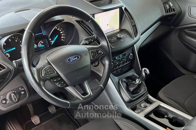 Ford Kuga TDCI 150 ch Garantie 6 ans GPS Attelage Sièges Chauffants 17 pouces Entretien exclusif 315-mois - <small></small> 17.888 € <small>TTC</small> - #4