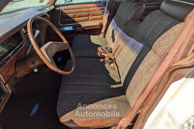 Ford LTD COUNTRY SQUIRE WOODY - <small></small> 21.000 € <small>TTC</small> - #28