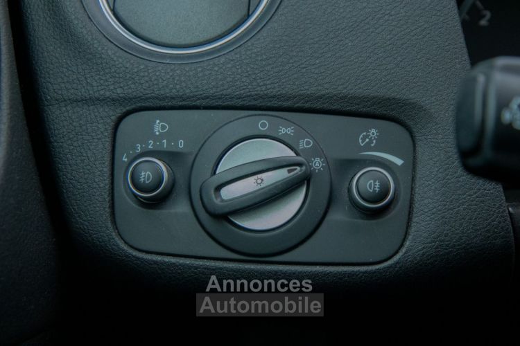 Ford Mondeo 1.6 TDCi ECOnetic Titanium Style - HISTORIEK - AIRCO - SENSOREN - CRUISECONTROL - <small></small> 10.999 € <small>TTC</small> - #31