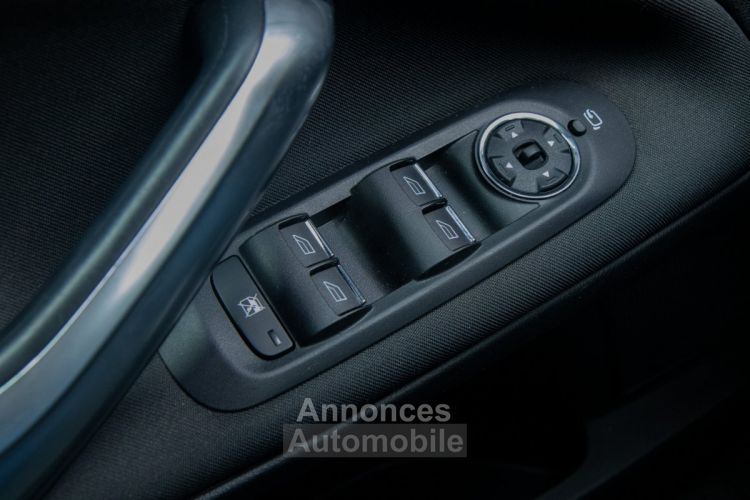 Ford Mondeo 1.6 TDCi ECOnetic Titanium Style - HISTORIEK - AIRCO - SENSOREN - CRUISECONTROL - <small></small> 10.999 € <small>TTC</small> - #32